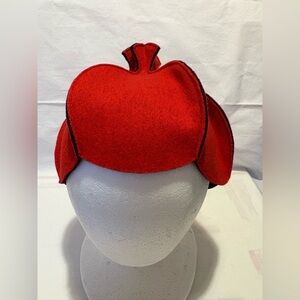 Handmade wool beret hat size m
